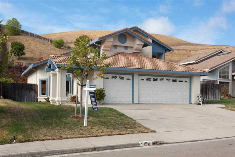 5109 Carriage Dr, Richmond, CA 94803-3853