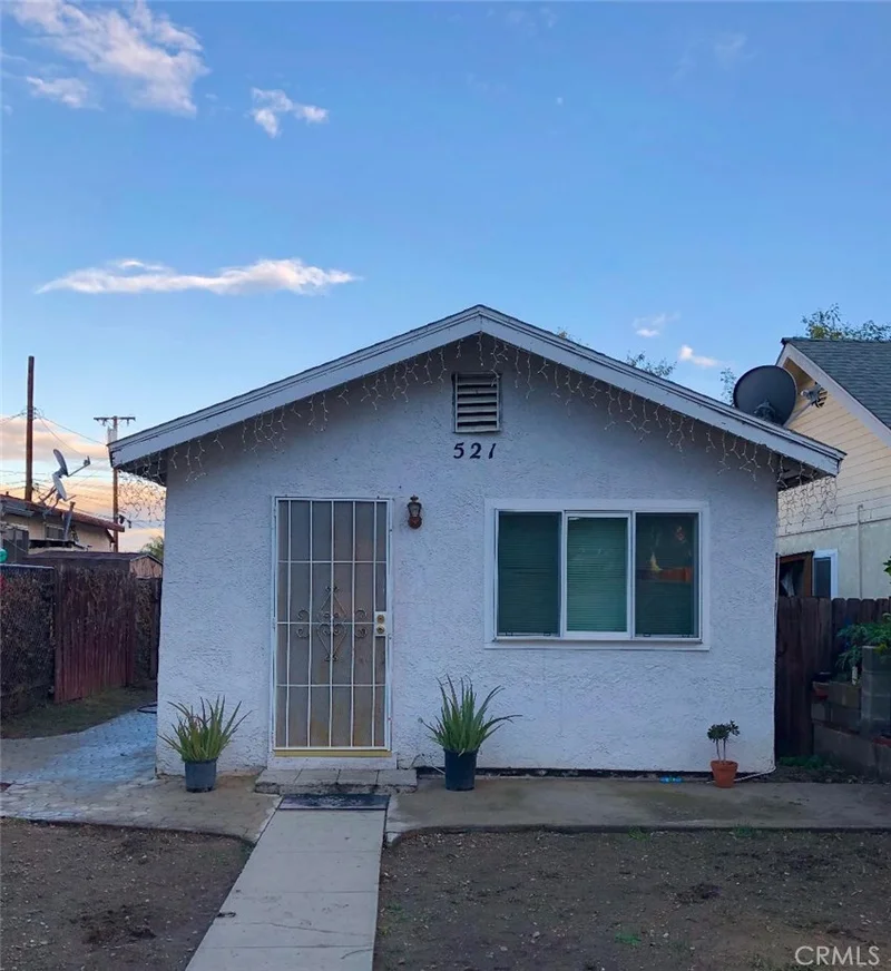 521 Lemon, Ontario, CA 91761