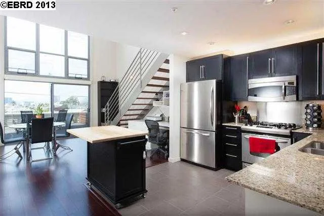 1001 46th St #318, Emeryville, CA 94608-3417