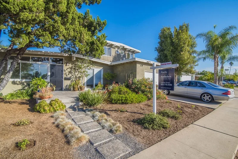 4604 Hidalgo Ave., San Diego, CA 92117