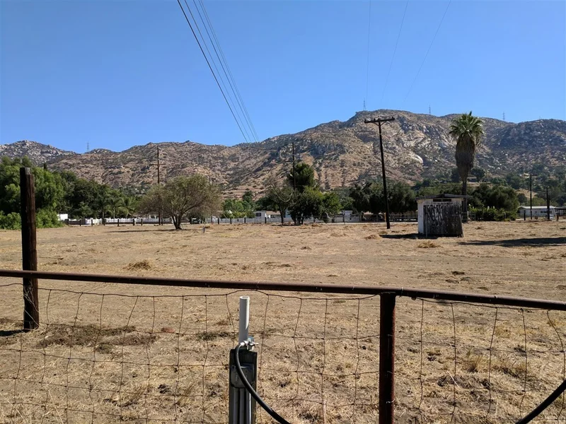 11484 Moreno Ave., Lakeside, CA 92040