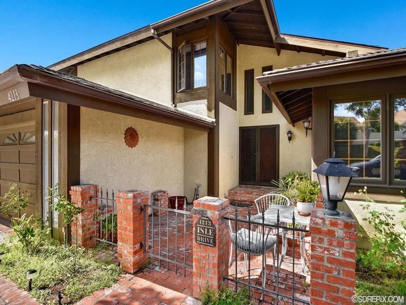 4213 Isle Drive, Carlsbad, CA 92008
