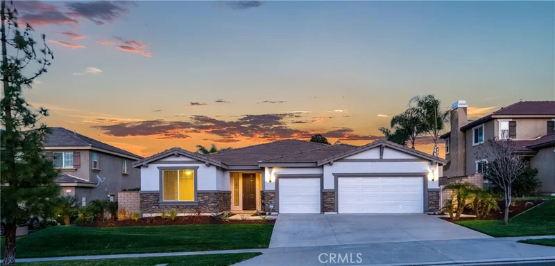 2251 Mary Clare, Corona, CA 92882