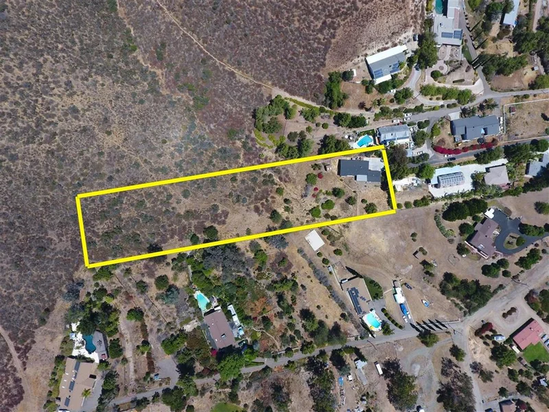 11830 Rocoso Rd, Lakeside, CA 92040