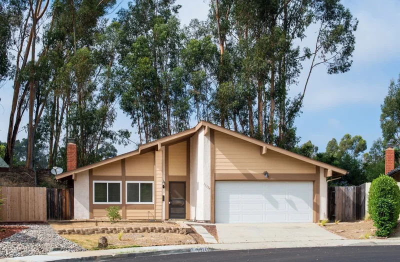 11324 Vista La Cuesta Dr, San Diego, CA 92131