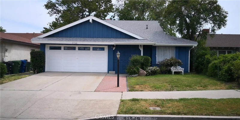 11548 Cantlay, North Hollywood, CA 91605