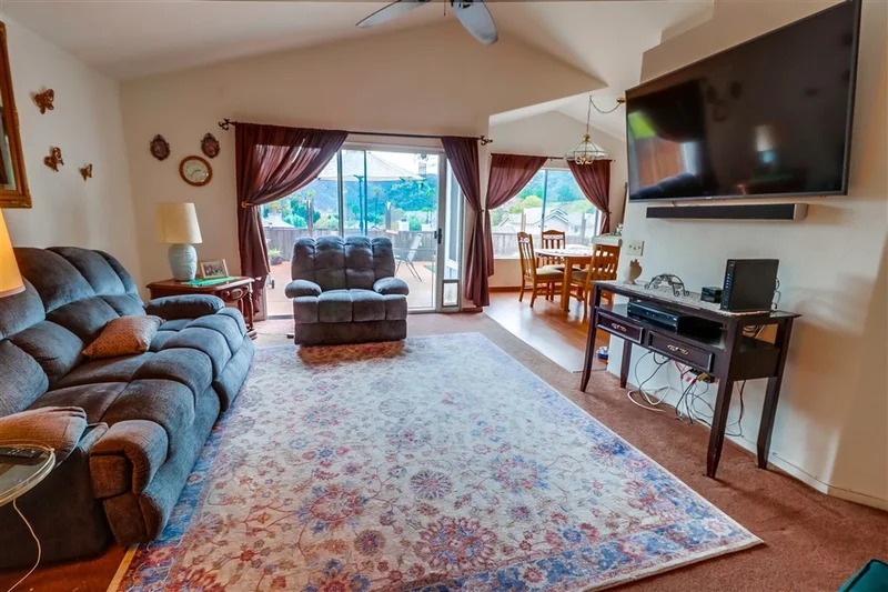 1229 Bitterbush, El Cajon, CA 92019