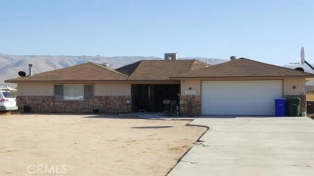 25875 Del Oro, Apple Valley, CA 92308