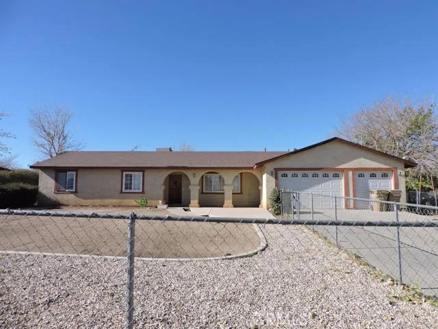 7832 Victor, Hesperia, CA 92345