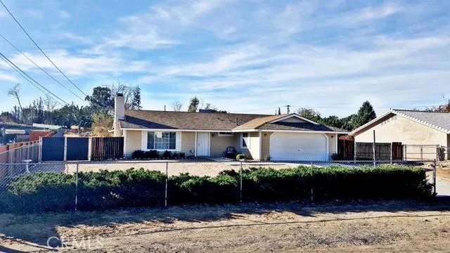 18465 Walnut, Hesperia, CA 92345