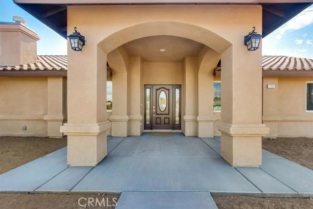 7785 Bangor, Hesperia, CA 92345
