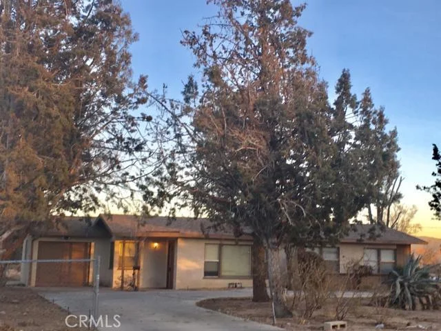 10011 Locust, Hesperia, CA 92345