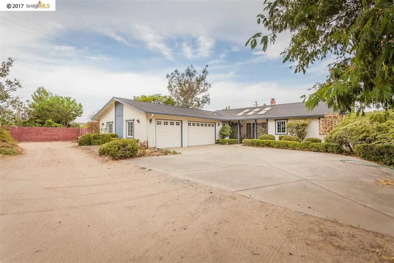 2540 Oakley Rd, Oakley, CA 94561