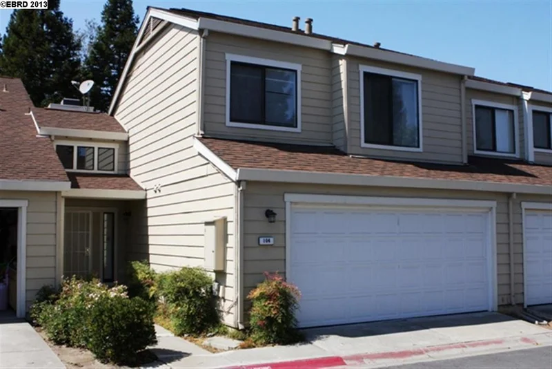 104 Sheffield, Hercules, CA 94547-3692