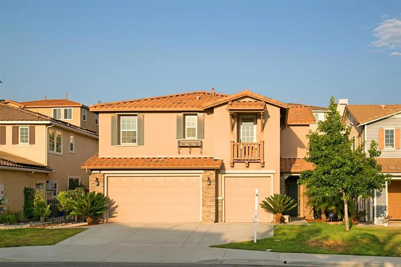 1180 Parkview Drive, Oceanside, CA 92057