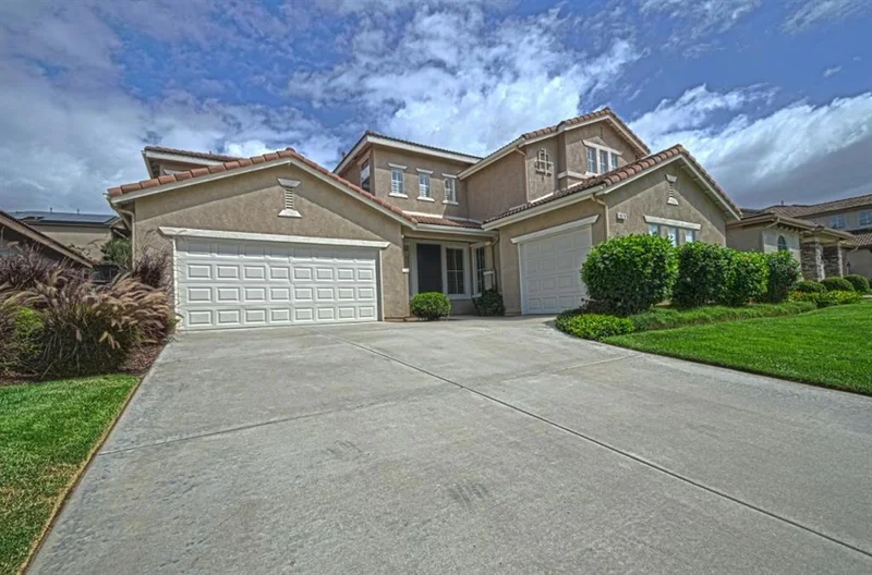 1879 Da Gama Ct., Escondido, CA 92026