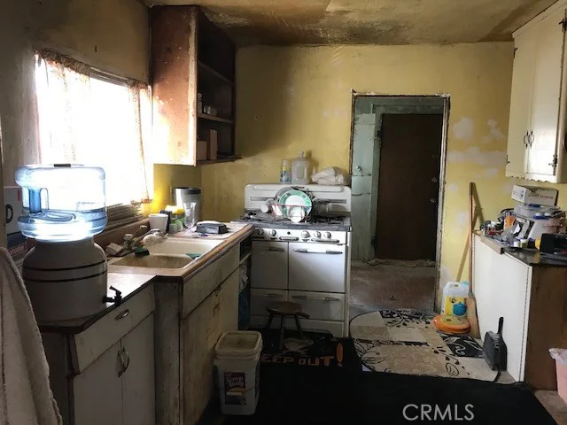 1143 Marianna, East Los Angeles, CA 90023