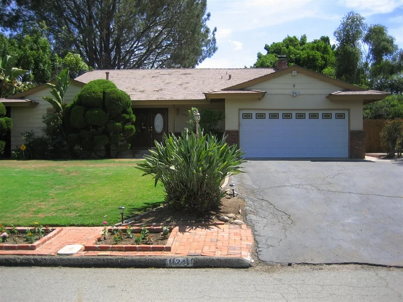 11241 Rolling Hills Drive, El Cajon, CA 92020