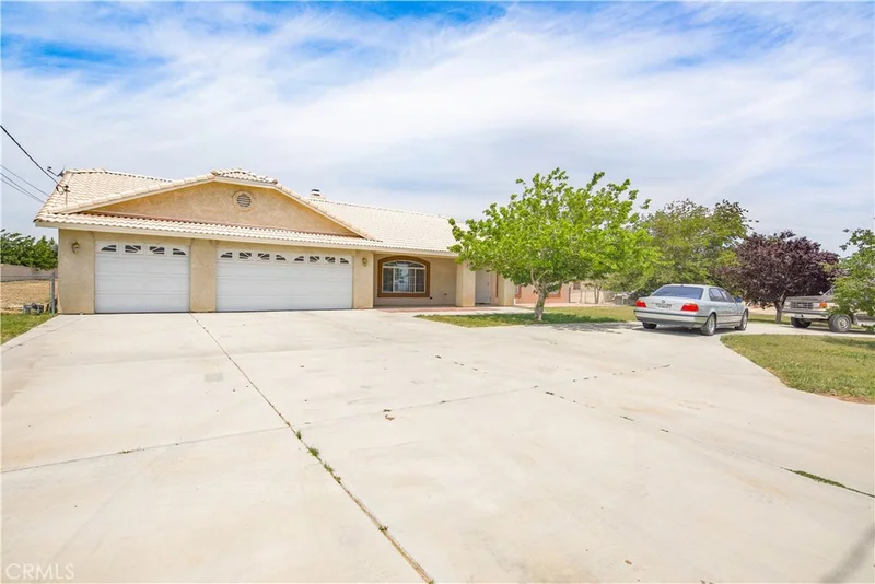 8780 5th, Hesperia, CA 92345