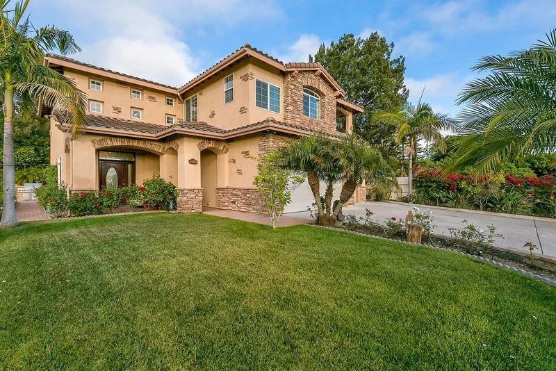 1161 Chestnut Avenue, Carlsbad, CA 92008