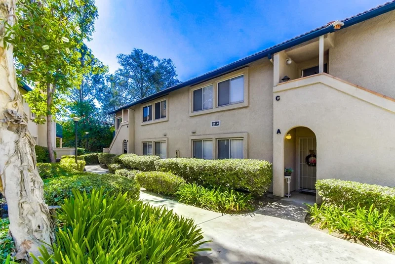 11313 Avenida De Los Lobos #Unit G, San Diego, CA 92127