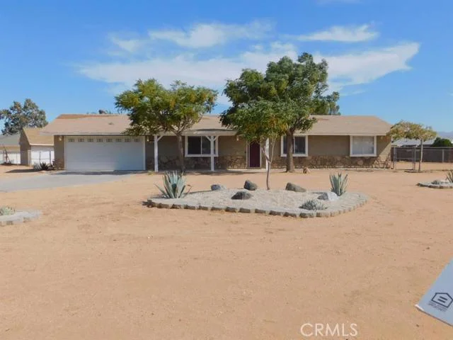 12415 Algonquin, Apple Valley, CA 92308