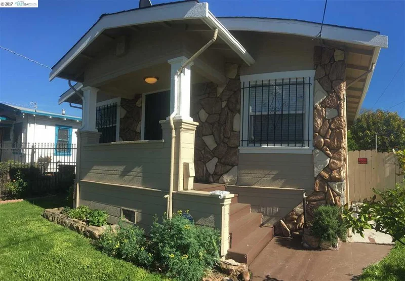 1900 82nd Ave, Oakland, CA 94621