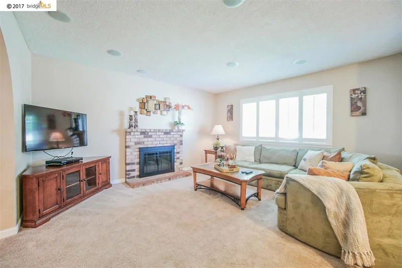 4504 Tokay Dr, Oakley, CA 94561