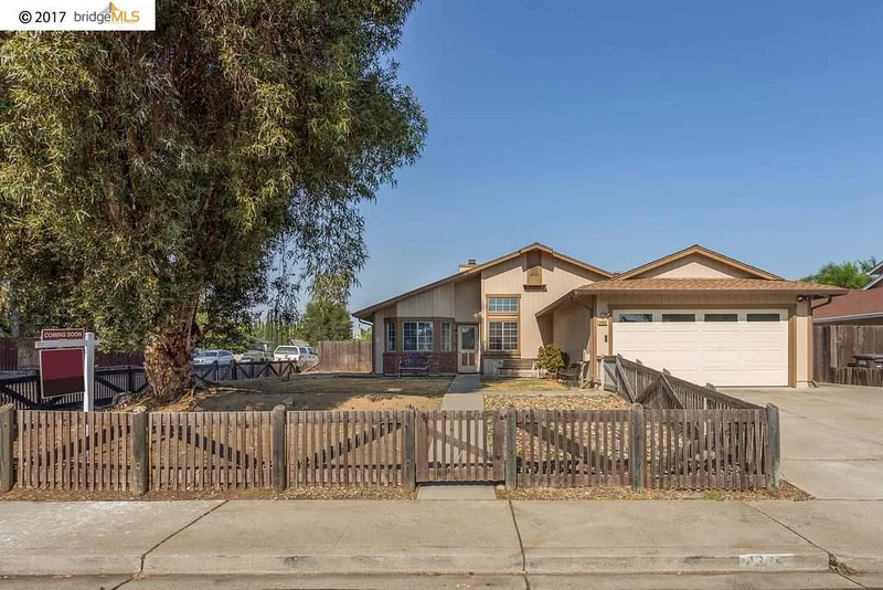 4325 Redwood Dr, Oakley, CA 94561
