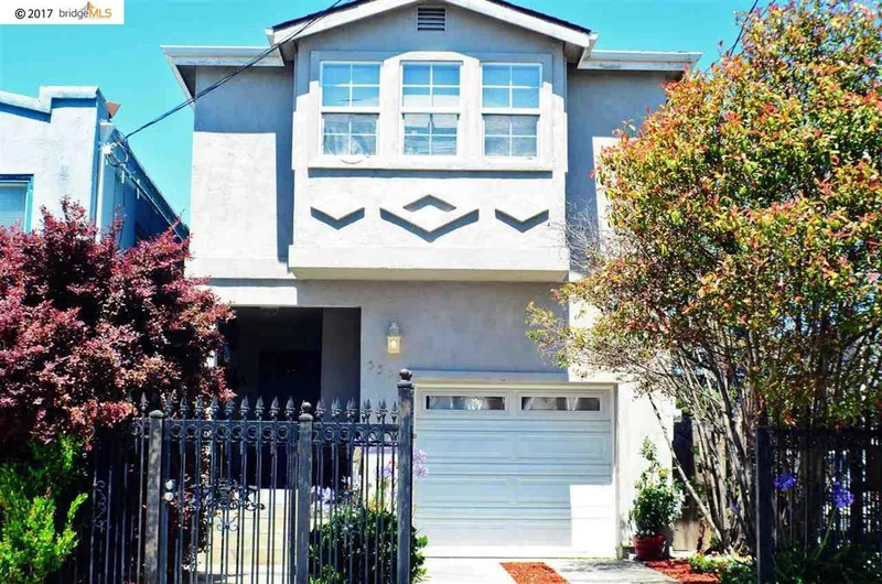 5528 Scoville St, Oakland, CA 94621