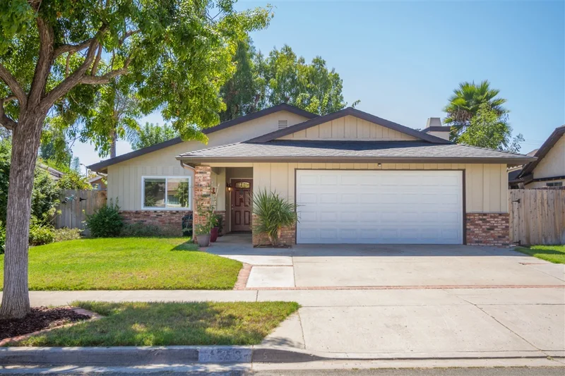 1253 Armstrong Circle, Escondido, CA 92027
