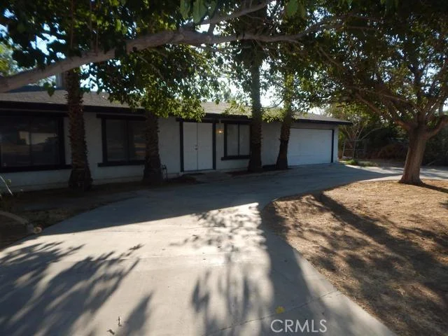 12449 Magnolia Avenue, Victorville, CA 92395