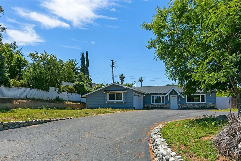 507 Mandarin Way, Fallbrook, CA 92028