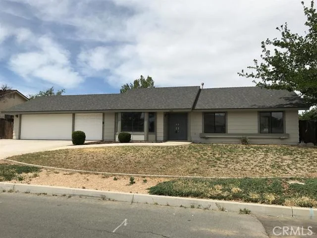 11344 Hollyvale, Victorville, CA 92392