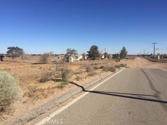 10088 Phelan, Oak Hills, CA 92344