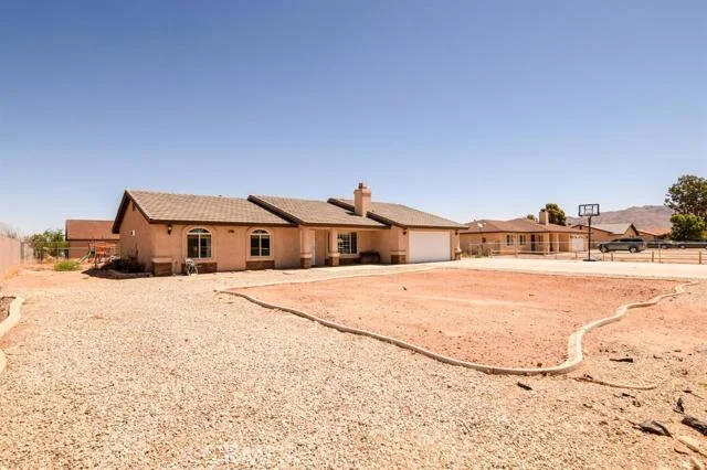 22700 Powhatan, Apple Valley, CA 92308