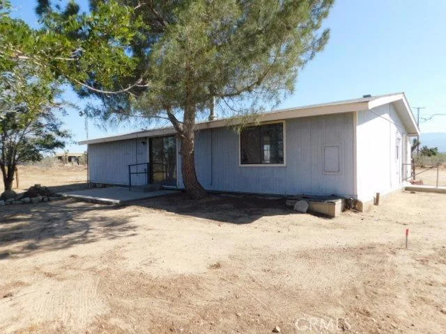 11223 Smith, Phelan, CA 92371