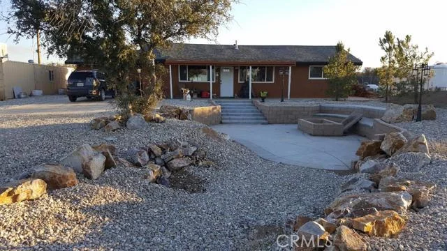 8757 White, Phelan, CA 92371