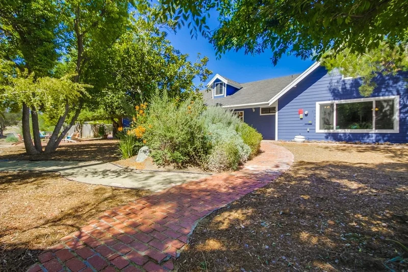 29531 Mac Tan Rd, Valley Center, CA 92082