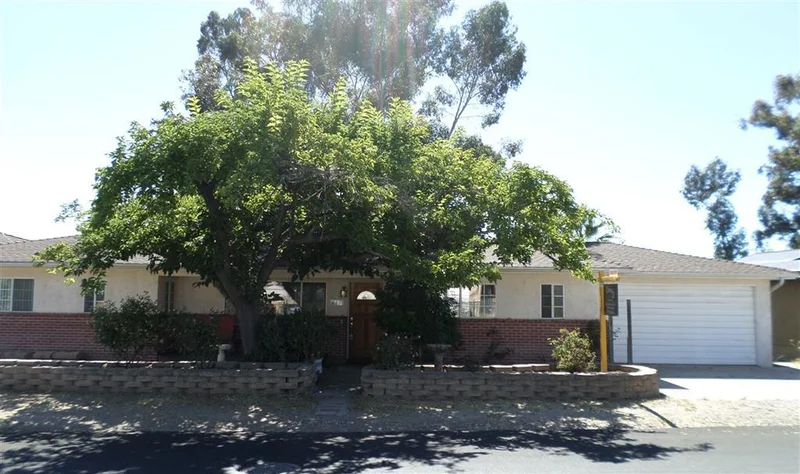4550 Pomona Ave, La Mesa, CA 91942
