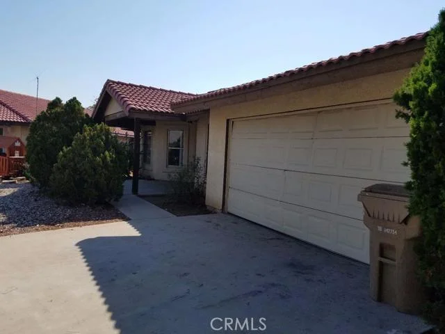 10393 Tamarisk, Hesperia, CA 92345