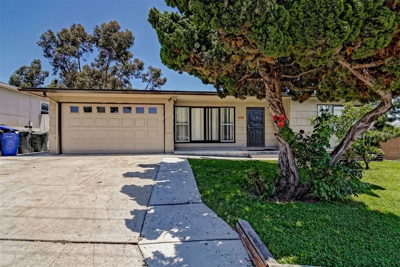4547 Terry Ln, La Mesa, CA 91942