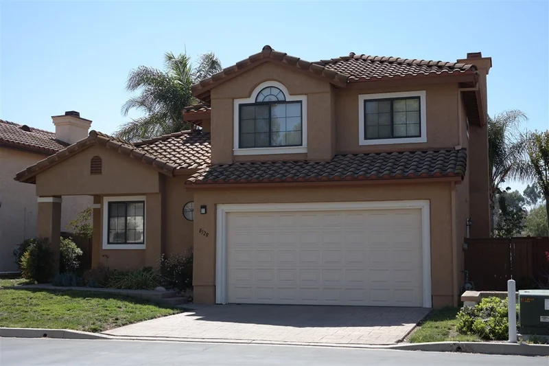 8528 Paseo Ladera, Santee, CA 92071
