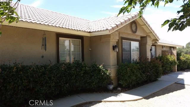 11829 Belmont, Oak Hills, CA 92344