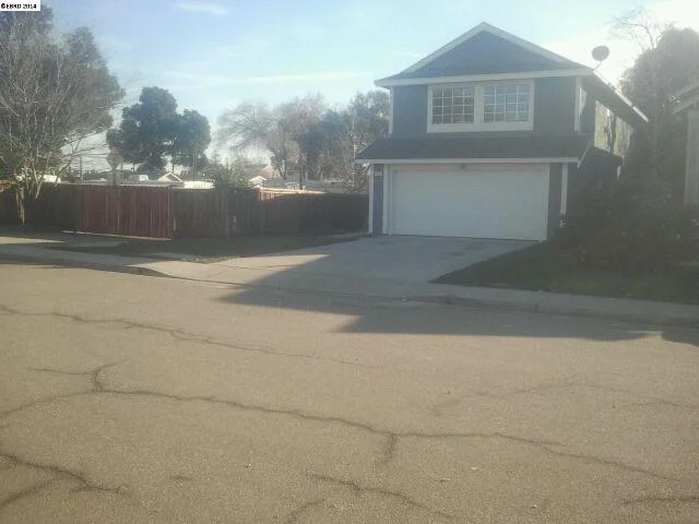 275 Bayview Dr, Oakley, CA 94561-3207