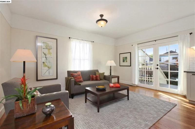 885 53rd St, Oakland, CA 94608-3256