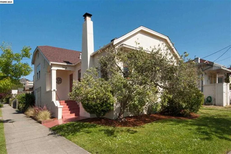 2601 Regent St, Berkeley, CA 94704-3314