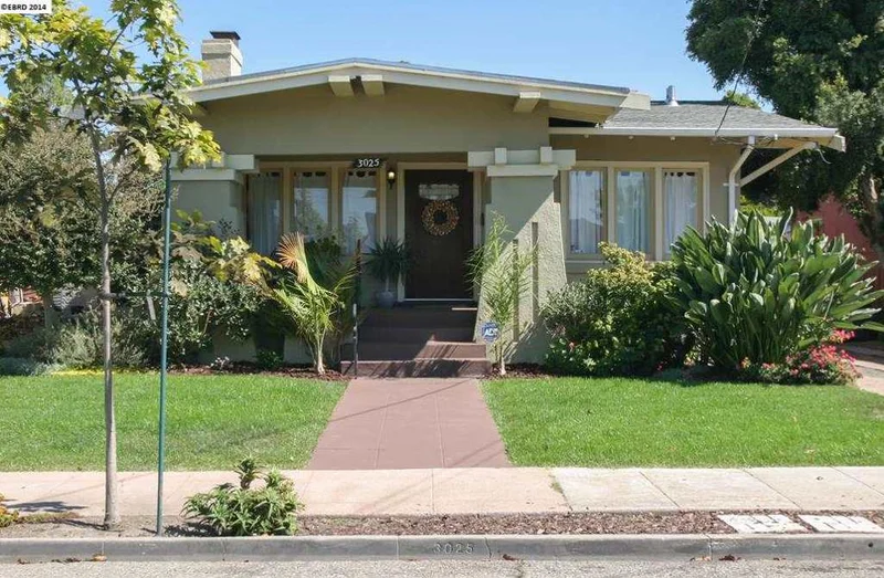 3025 Dohr St, Berkeley, CA 94702-2713