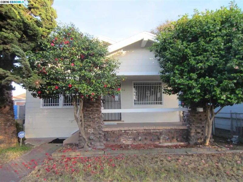 1228 103rd Ave, Oakland, CA 94603-3111