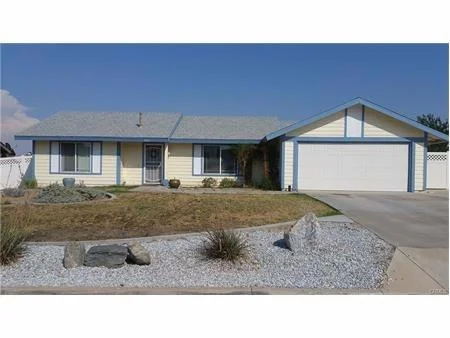 11553 Hollyvale Avenue, Victorville, CA 92392